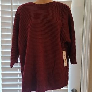 Small short sleeve knit top